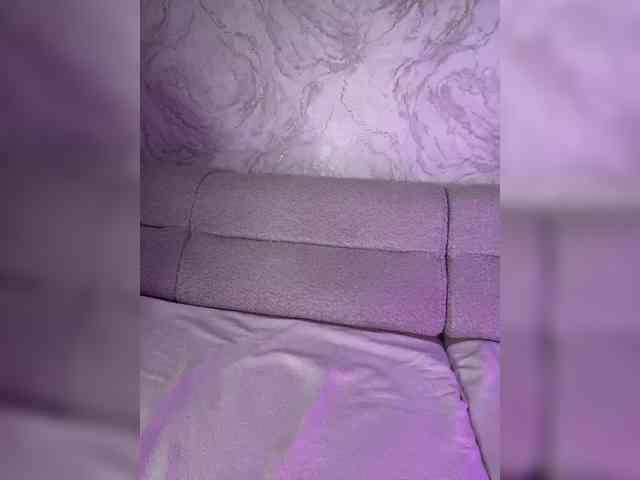 AnnaBlackFlame webcam