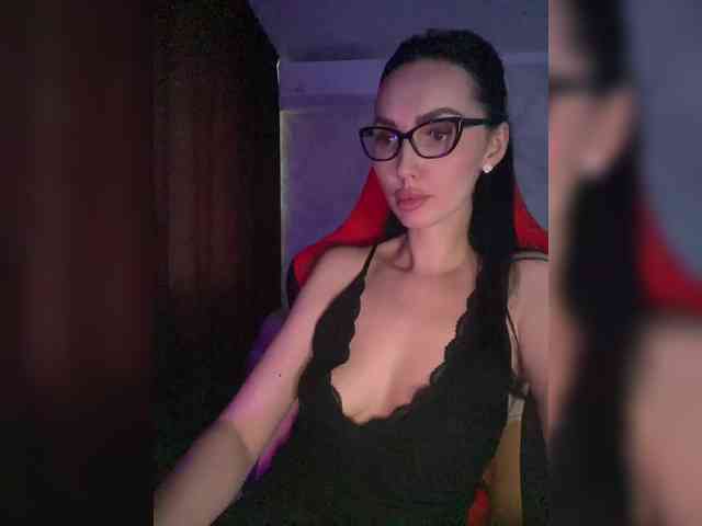 AnnaBlackFlame webcam