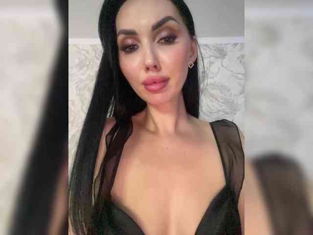 AnnaBlackFlame webcam