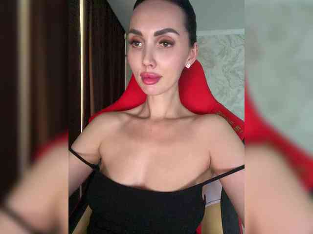 AnnaBlackFlame webcam