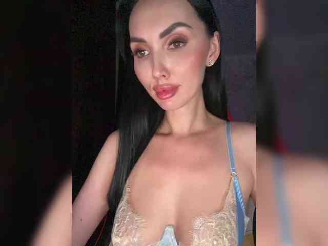 AnnaBlackFlame webcam