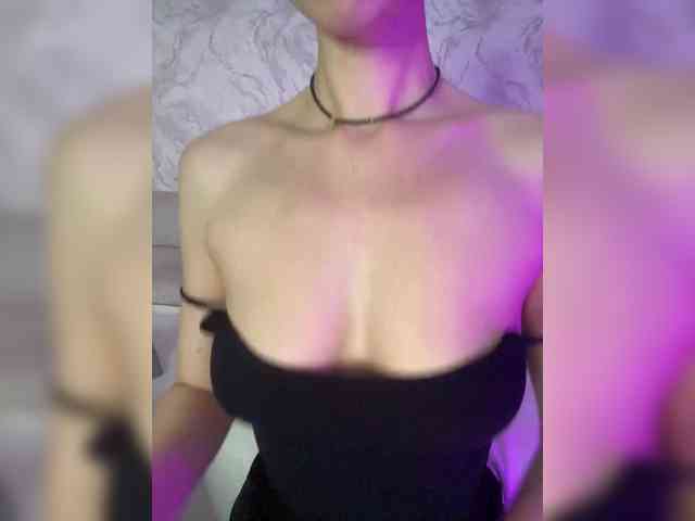 AnnaBlackFlame webcam