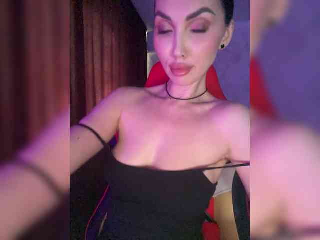 AnnaBlackFlame webcam