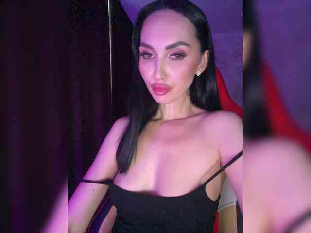 AnnaBlackFlame webcam