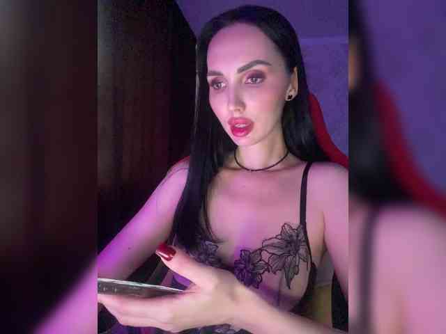 AnnaBlackFlame webcam