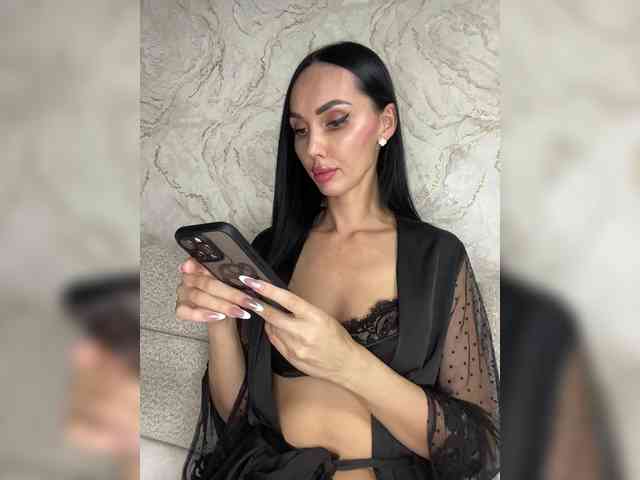 AnnaBlackFlame webcam