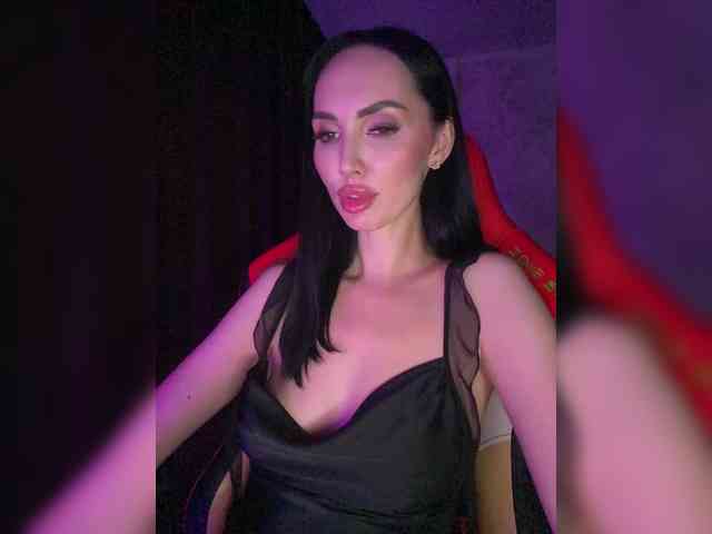 AnnaBlackFlame webcam