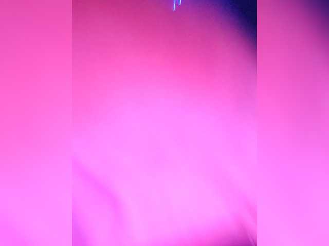 LolaLee's BongaCams show and profile