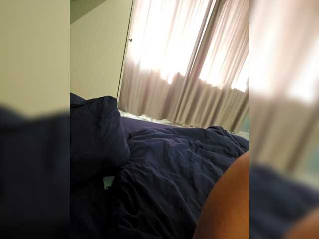 LolaLee's BongaCams show and profile