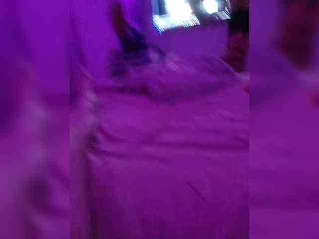 LolaLee webcam