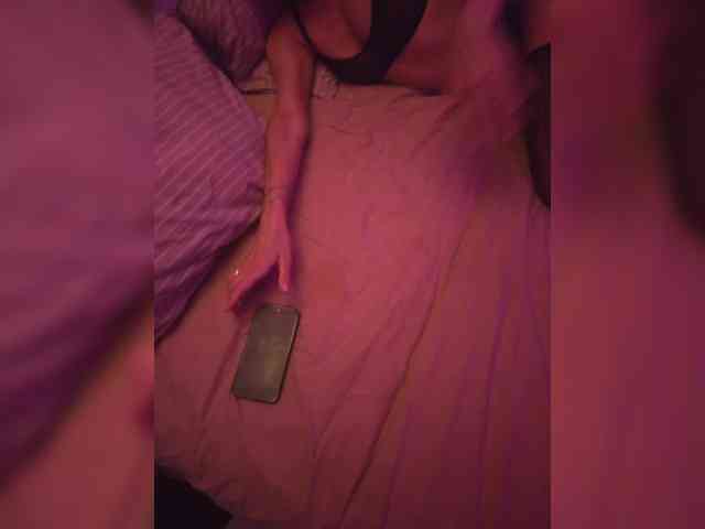 LolaLee webcam
