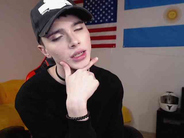 danny-noir Live Webcam on {site_name}