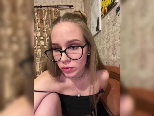 Milana22a's BongaCams show and profile