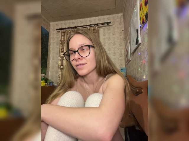 Milana22a's BongaCams show and profile