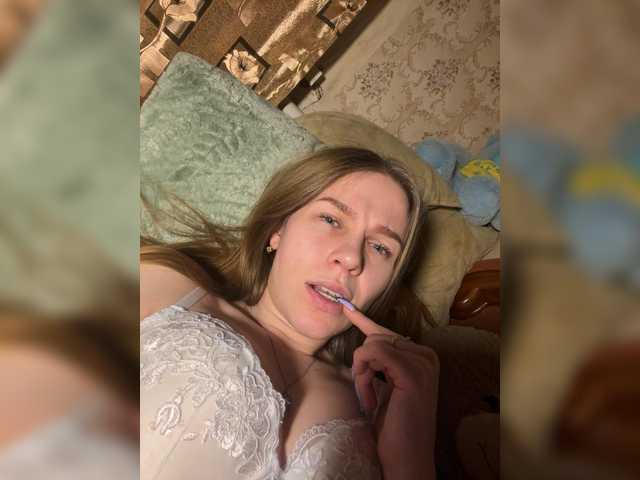 Milana22a's BongaCams show and profile