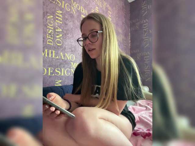 Milana22a's BongaCams show and profile