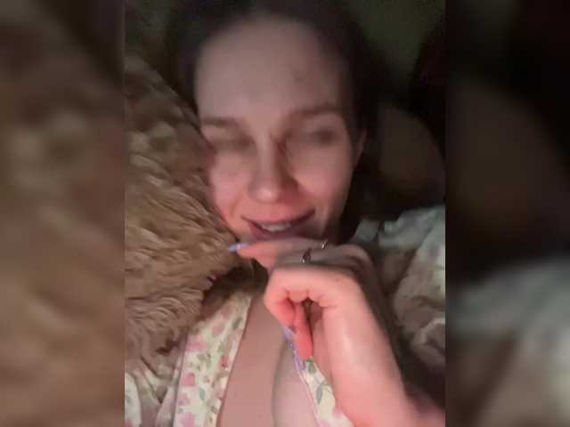 Milana22a's BongaCams show and profile