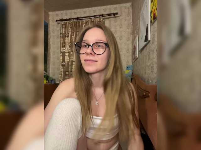 Milana22a's BongaCams show and profile