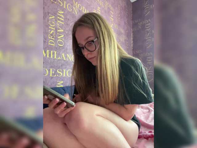 Milana22a's BongaCams show and profile