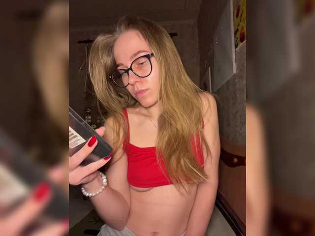 Milana22a's BongaCams show and profile