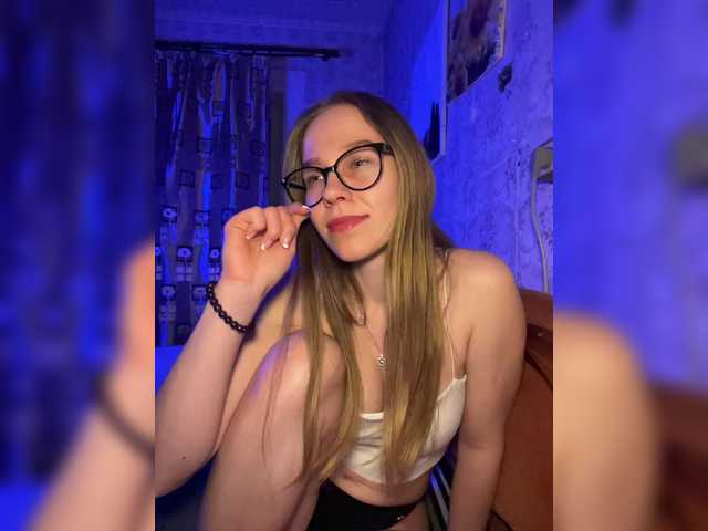 Milana22a's BongaCams show and profile