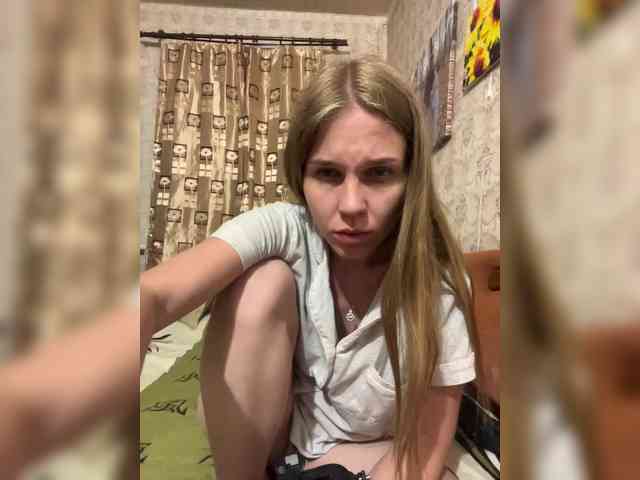 Milana22a webcam