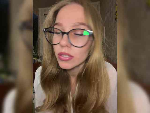Milana22a webcam