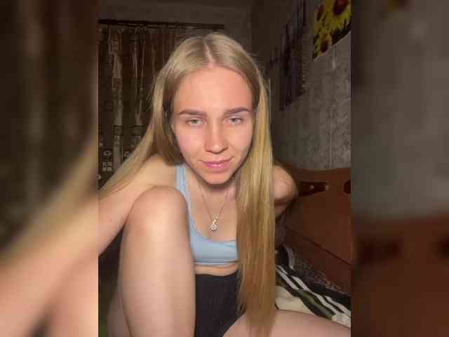 Milana22a webcam