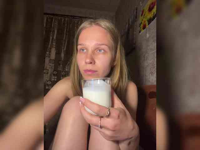Milana22a webcam