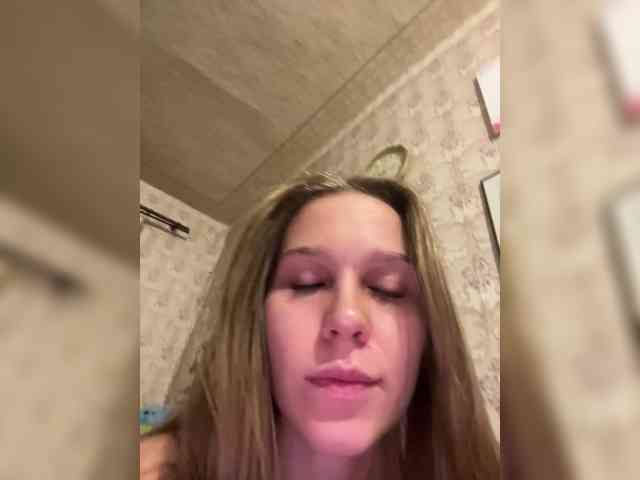 Milana22a webcam