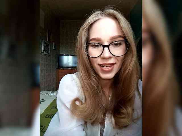 Milana22a webcam