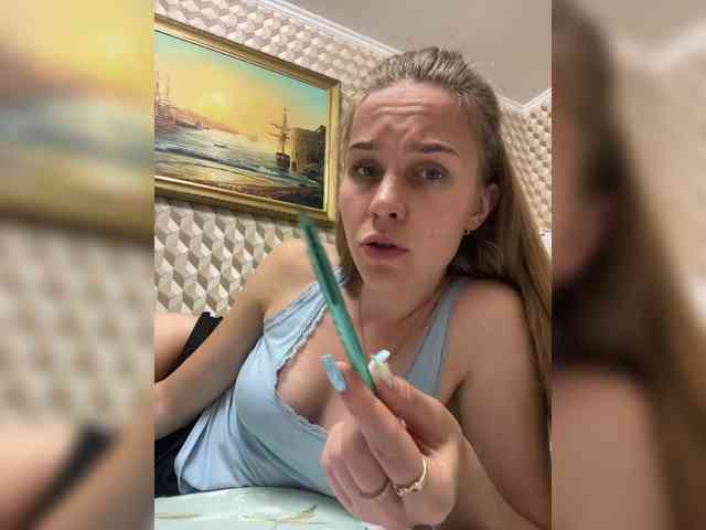 Milana22a webcam