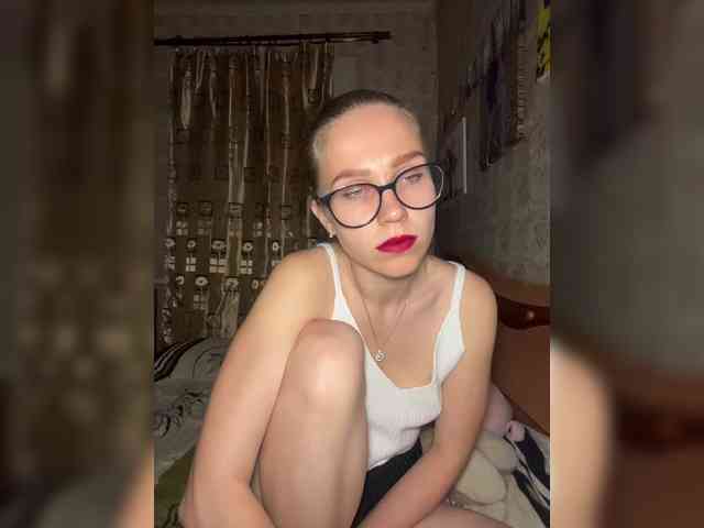 Milana22a webcam