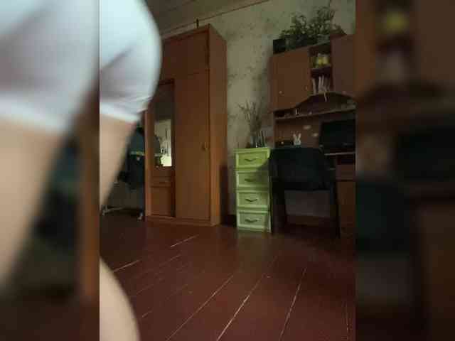 Milana22a webcam