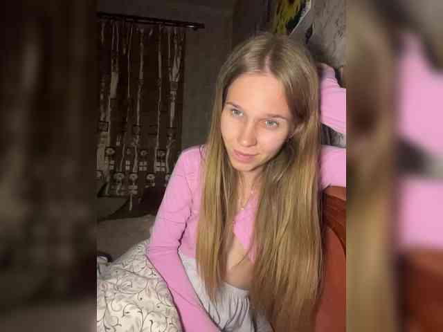 Milana22a webcam
