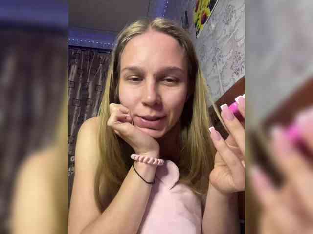Milana22a webcam