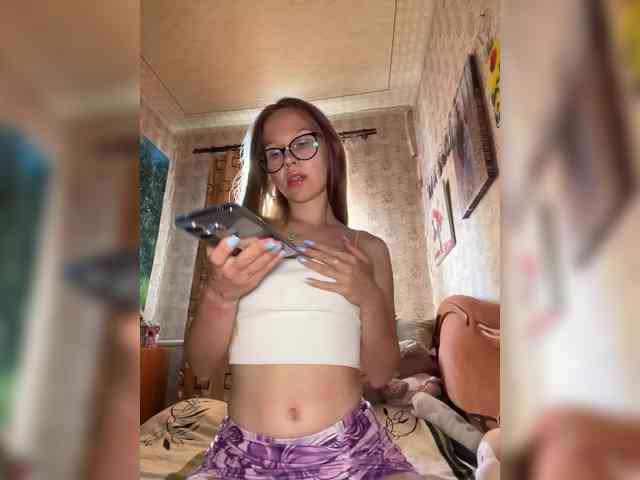Milana22a webcam