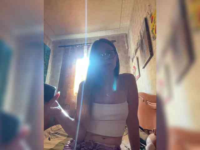 Milana22a webcam