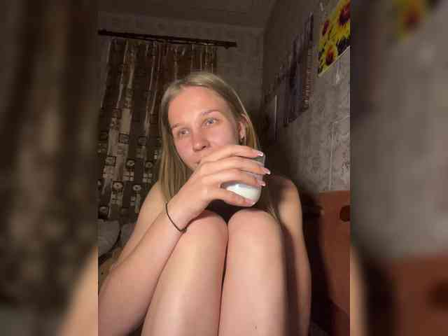 Milana22a webcam