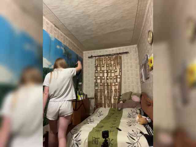 Milana22a Live Webcam on BongaCams