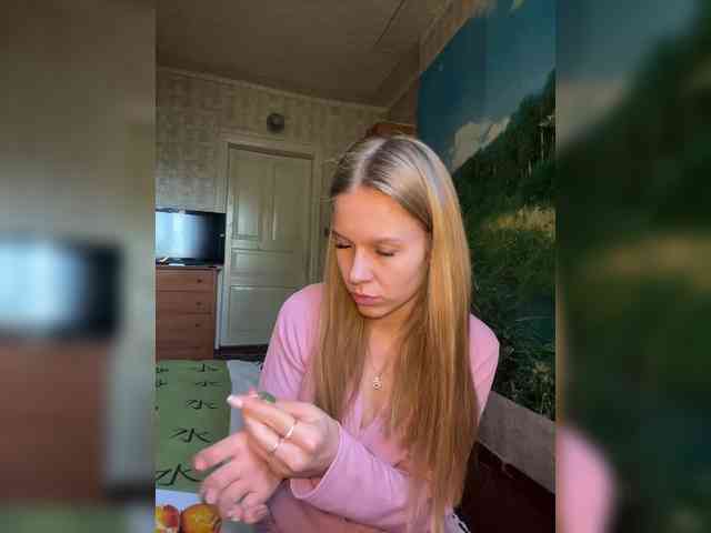 Milana22a webcam