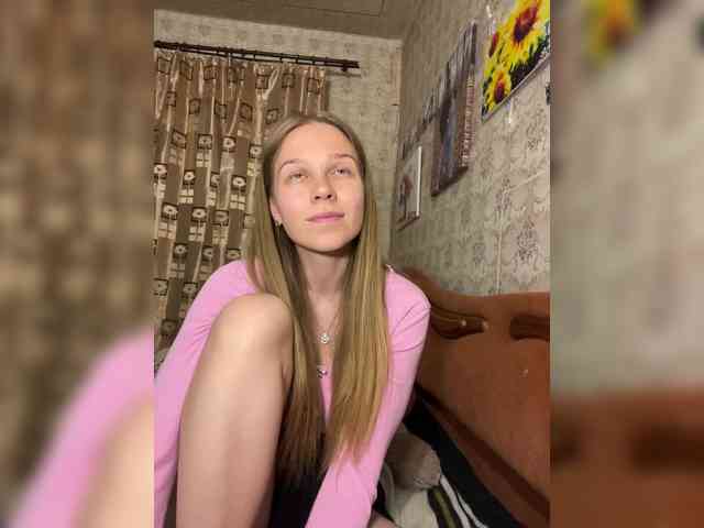 Milana22a webcam