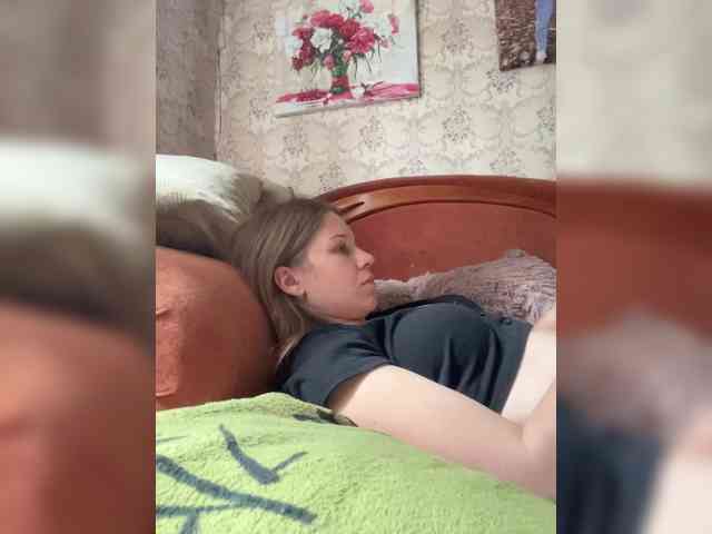 Milana22a webcam