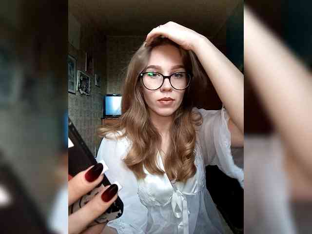 Milana22a webcam