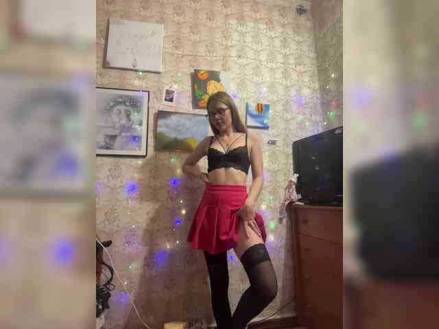 Milana22a webcam