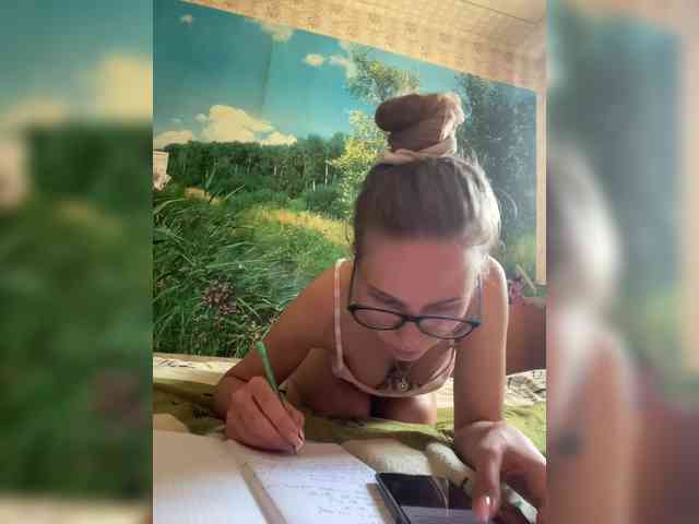Milana22a webcam