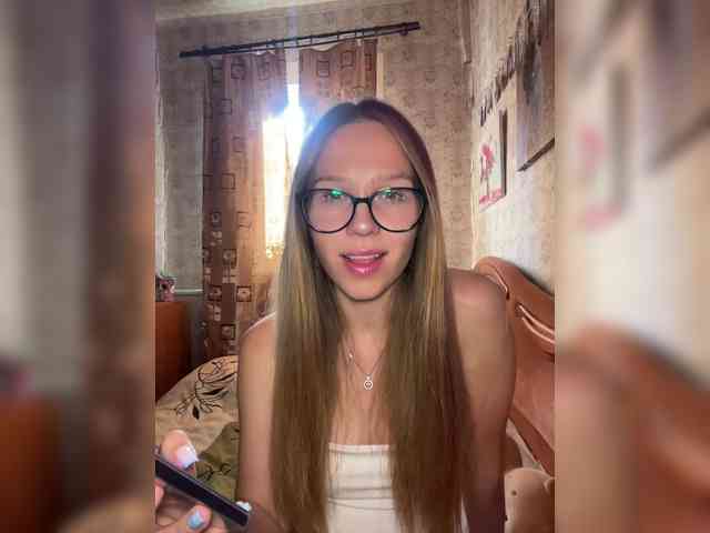 Milana22a webcam