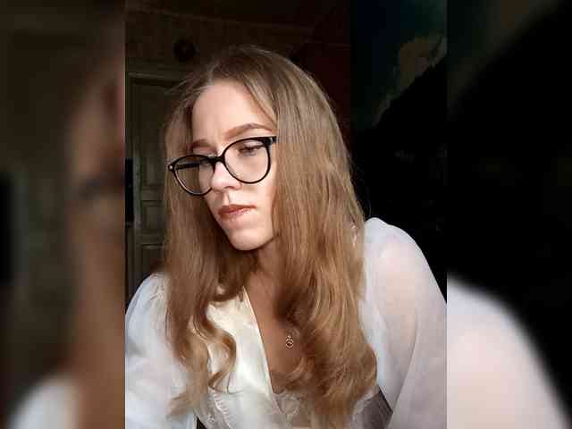 Milana22a webcam