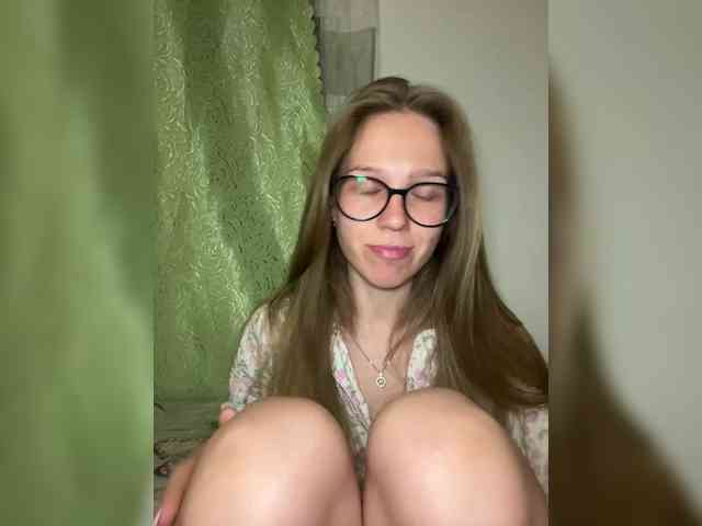 Milana22a webcam