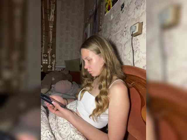 Milana22a webcam